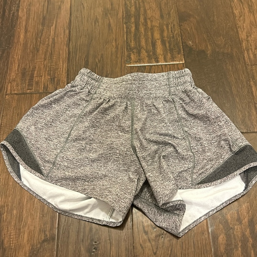 Lululemon hotty hot